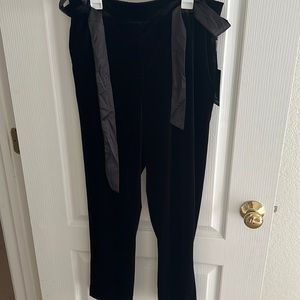 NWT Jules & Léopold Black Velvet Pants. Size Medium